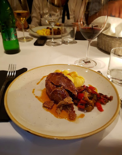 Gostilna As - Gastronomija in gostinstvo