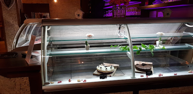 Kuf'r - Gastronomija in gostinstvo