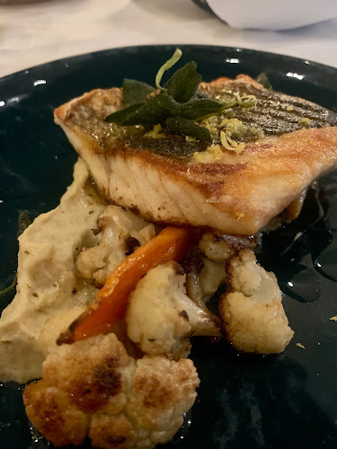 Cankarjevo nabrežje 7, 1000 Ljubljana