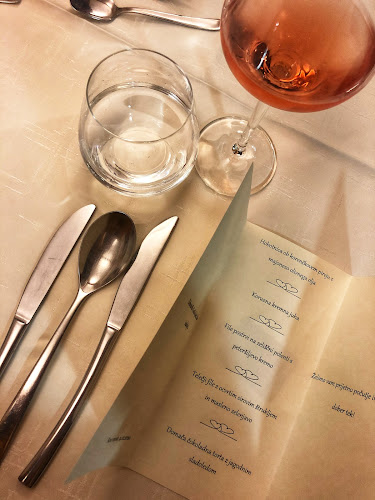 Opinii despre Gostilna in slaščičarna Jakše, Borut Jakše s.p. în Novo mesto - Gastronomija in gostinstvo