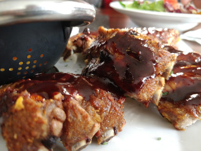 Apachi Bar Andreja Kun S.P. - Gastronomija in gostinstvo