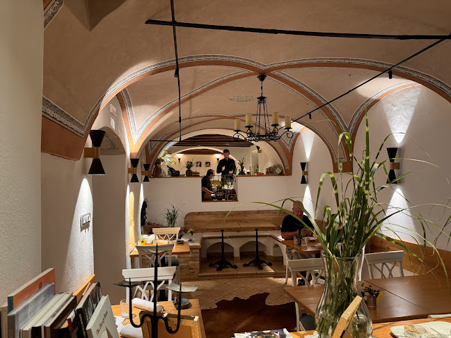 Hiša Linhart, Restaurant & Hotel - Gastronomija in gostinstvo