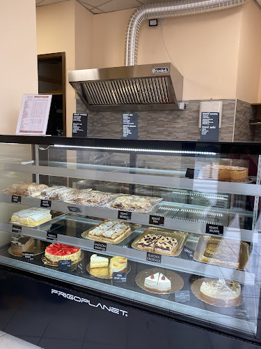 Slaščičarna Dora - Gastronomija in gostinstvo