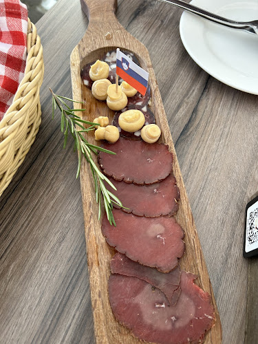 Gostilna Sokol - Gastronomija in gostinstvo