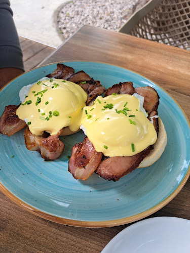 Comentarii opinii despre Bazen Bar & BBQ