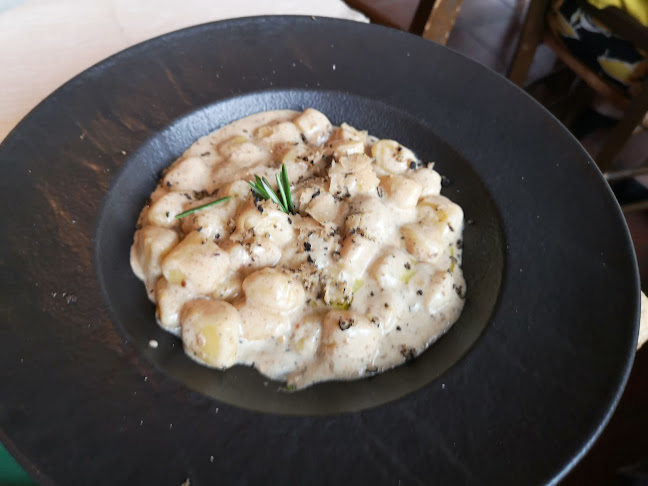 Gostilnica Kaval - Gastronomija in gostinstvo