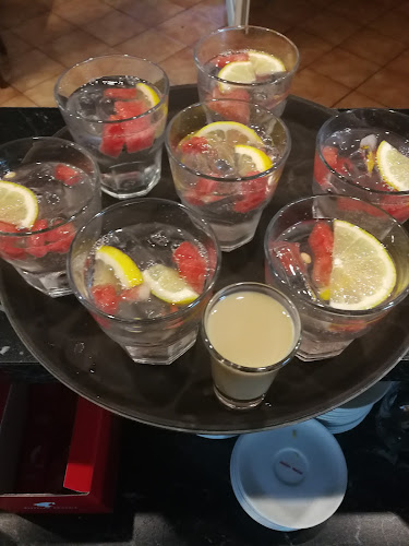 Opinii despre Caffe Kostanj, gostinstvo, d.o.o. în Maribor - Gastronomija in gostinstvo