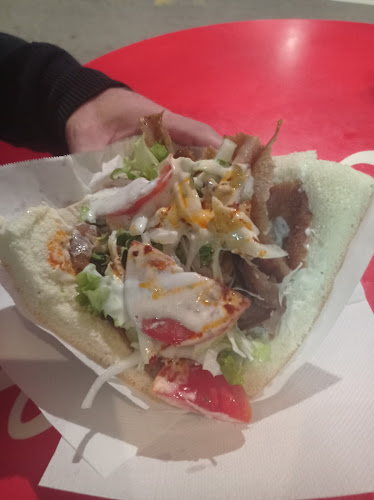 Opinii despre Okrepčevalnica Kebabči Refik, Gzim Abazi, s.p. în Laško - Gastronomija in gostinstvo