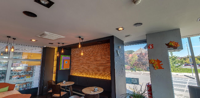 BUM Cafe, KAVARNA - Gastronomija in gostinstvo