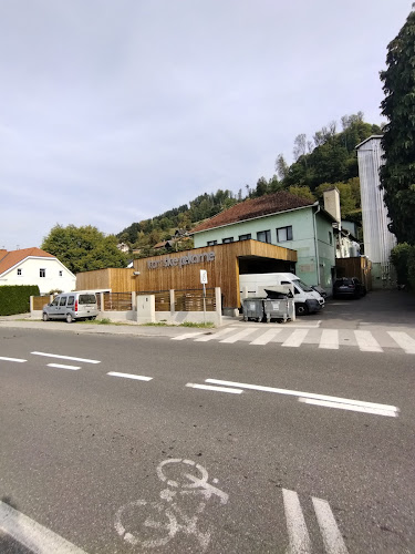 Koroške pekarne proizvodnja, trgovina in storitve d.d., poslovna enota trgovina Pek Matjaž - Gastronomija in gostinstvo