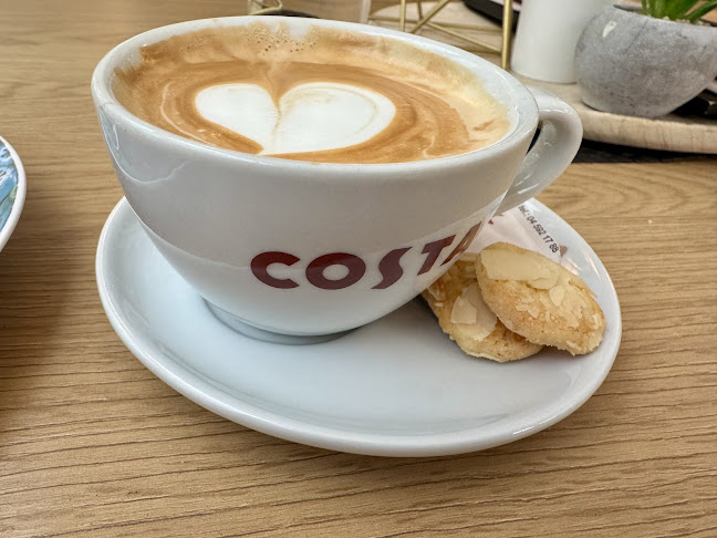 Kavarna in slaščičarna Dravograd - Gastronomija in gostinstvo