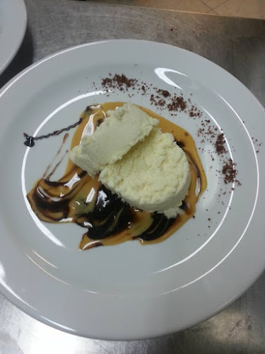 Turistična kmetija Mlin - Gastronomija in gostinstvo