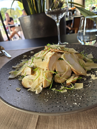 NOE Wine Bar & Restaurant - Gastronomija in gostinstvo