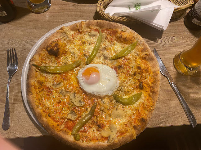 Opinii despre Picerija Botana în Cerklje na Gorenjskem - Gastronomija in gostinstvo