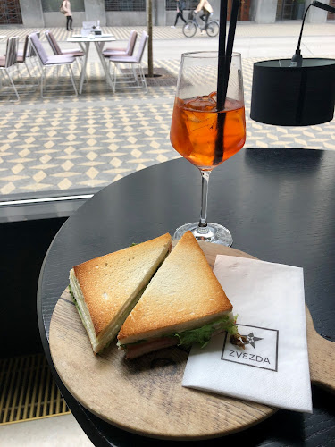 Kavarna Zvezda, Hotel Slon - Ljubljana