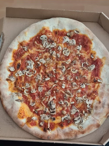 Gostilna Zlati Lev - Gastronomija in gostinstvo