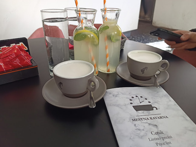 Mestna Kavarna - Gastronomija in gostinstvo