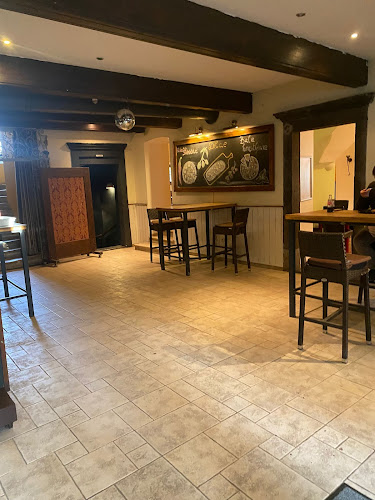 Opinii despre Finisterra Grad Kodeljevo în Ljubljana - Gastronomija in gostinstvo