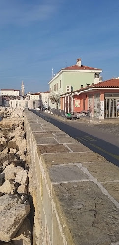 Caffe Neptun - Gastronomija in gostinstvo