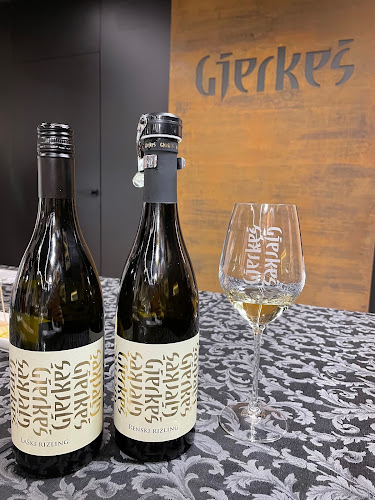 Opinii despre Posestvo Gjerkeš, restavracija in vinska klet - vrhunska vina in penine - prenočišča în Rogašovci - Gastronomija in gostinstvo