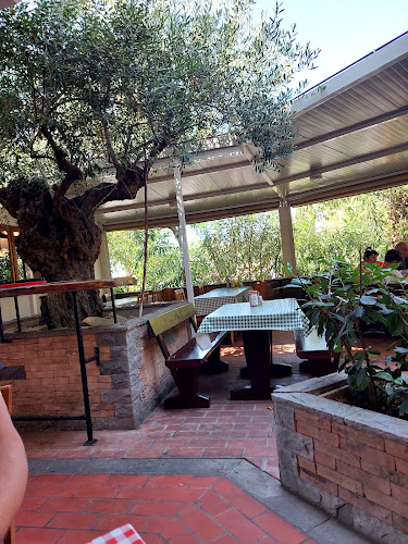 Roštilj - Gastronomija in gostinstvo