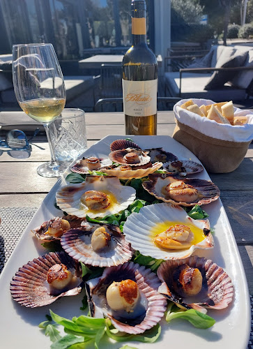 Savor bistro & wine bar