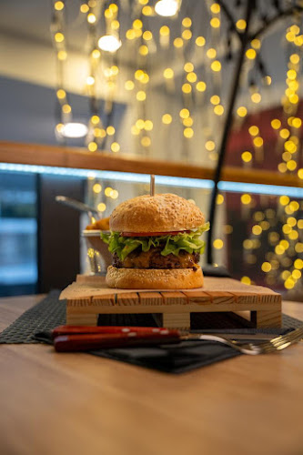 Opinii despre Burger Time Ljubljana în Ljubljana - Gastronomija in gostinstvo