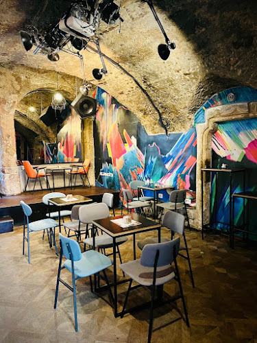 Pritličje - Gastronomija in gostinstvo