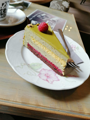 Opinii despre Sladka Kavarna în Ptuj - Gastronomija in gostinstvo