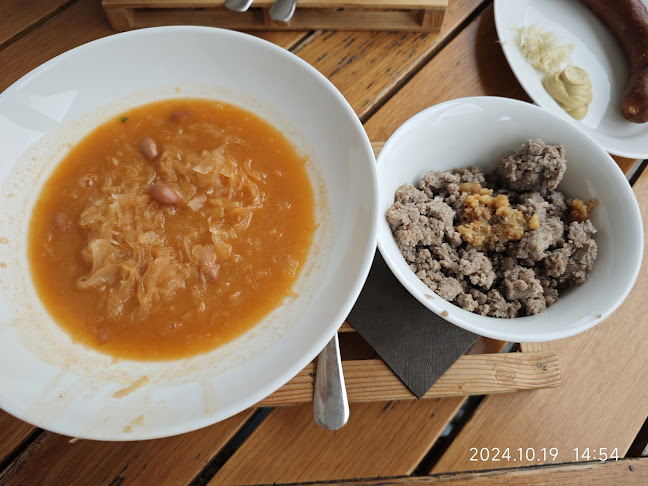 Adamič-Lundrovo nabrežje 1, 1000 Ljubljana