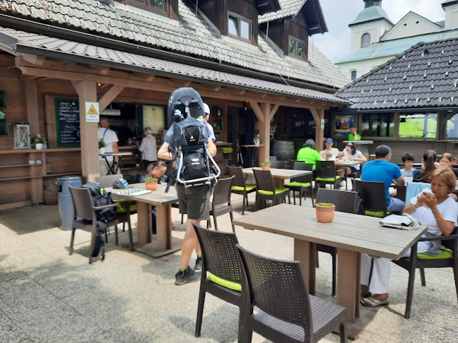 Dom na Joštu - Gastronomija in gostinstvo