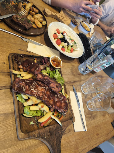 Comentarii opinii despre Cool House Vič