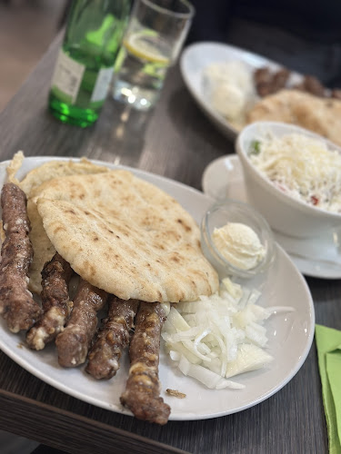 Opinii despre Sarajevski grill Pavza în Ljubljana - Gastronomija in gostinstvo