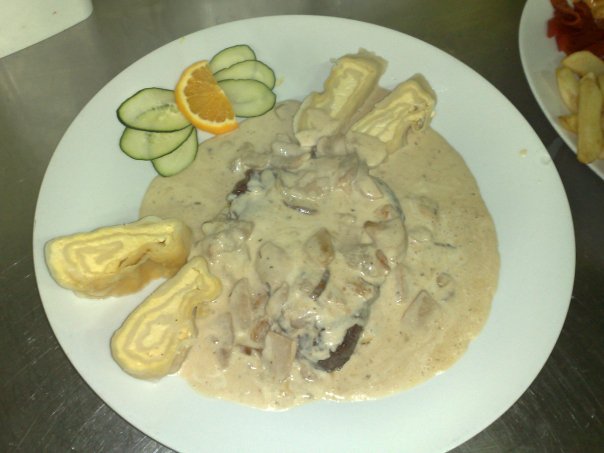 Gostilna in Pizzeria Portus - Gastronomija in gostinstvo