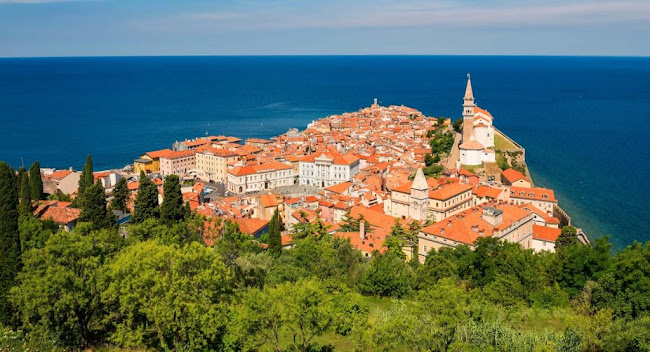 Prešernovo nabrežje 4, 6330 Piran