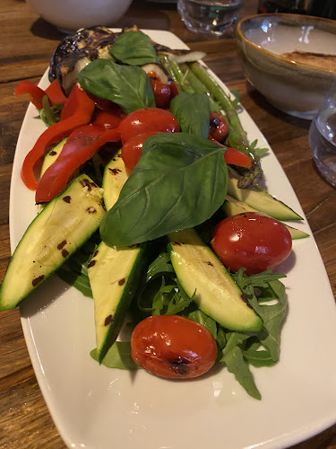 Opinii despre Compa Restaurant Okrepčevalnica Čompa în Ljubljana - Gastronomija in gostinstvo