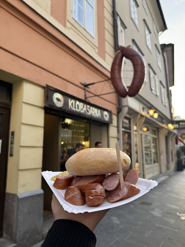 Ciril-Metodov trg 15, 1000 Ljubljana