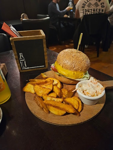 Opinii despre Beer Pub în Kranj - Gastronomija in gostinstvo