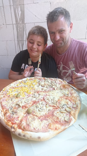 Picerija Kajuh - Gastronomija in gostinstvo