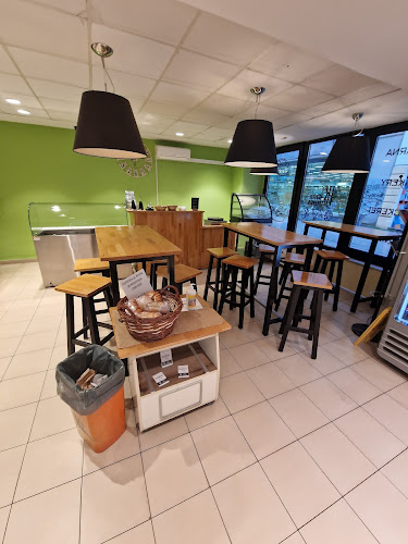 Hiša Kruha (Pastry Shop) - PE Gosposka - Gastronomija in gostinstvo