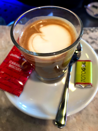 Opinii despre Merkuri-ko d.o.o. PE Cosmos bar în Ljubljana - Gastronomija in gostinstvo