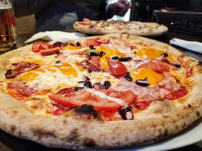 Etna picerija-italijanska kuhinja - Ljubljana