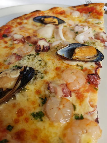 Hladnikova cesta 15, 1000 Ljubljana