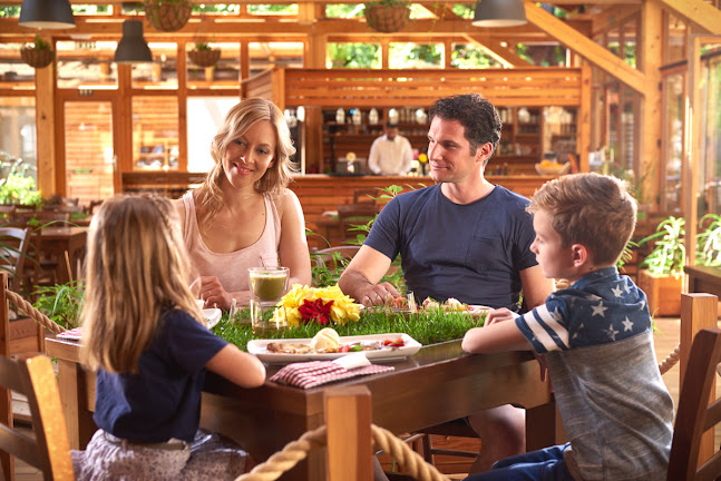 Garden Restaurant - Gastronomija in gostinstvo