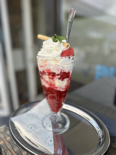 At blue caffee - Gastronomija in gostinstvo