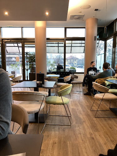 Verovškova ulica 55, 1000 Ljubljana