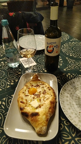 Karlovška cesta 5, 1000 Ljubljana