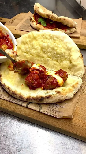 Etna picerija-italijanska kuhinja - Gastronomija in gostinstvo