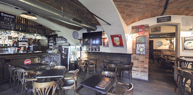 Petkovškovo nabrežje 17, 1000 Ljubljana