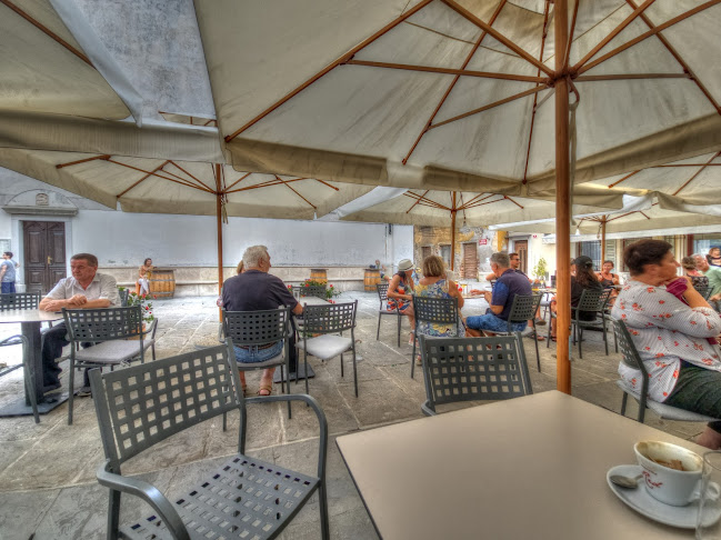 Manziolijev trg 5, 6310 Izola